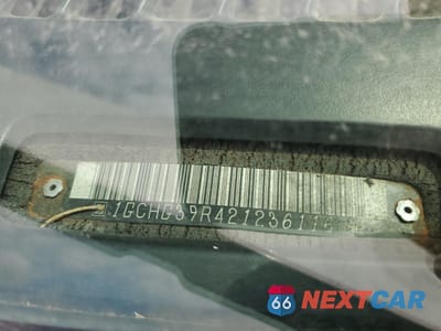 Zdjęcie 12 z 12 samochodu: 2002 CHEVROLET EXPRESS G3500 VIN:1GCHG39R421236116 - miniatura