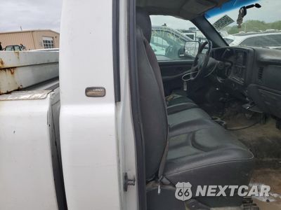 Zdjęcie 10 z 11 samochodu: 2003 CHEVROLET SILVERADO C2500 HEAVY DUTY VIN:1GCHC24U43E318732 - miniatura