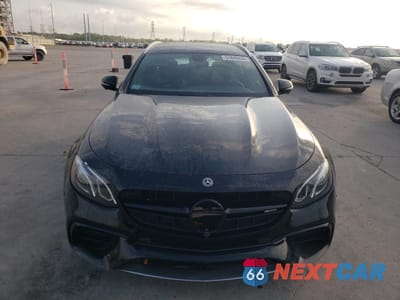 Piąte zdjęcie samochodu w środku: 2020 MERCEDES-BENZ E 63 AMG-S 4MATIC VIN:W1KZH8KB9LA763832 - miniatura