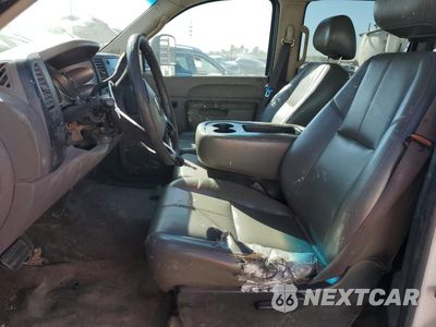 Zdjęcie 7 z 13 samochodu: 2011 CHEVROLET SILVERADO C3500 VIN:1GB4CZCG0BF261686 - miniatura