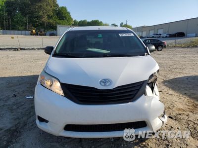 Piąte zdjęcie samochodu w środku: 2017 TOYOTA SIENNA VIN:5TDZZ3DC6HS872596 - miniatura