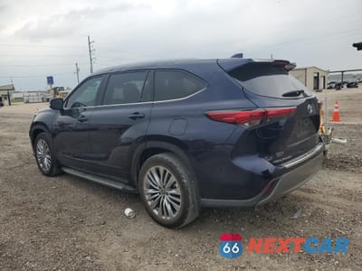 Drugie zdjęcie samochodu z przodu: 2023 TOYOTA HIGHLANDER HYBRID PLATINUM VIN:5TDFARAH1PS523955 - miniatura