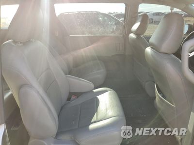 Zdjęcie 11 z 15 samochodu: 2017 TOYOTA SIENNA VIN:5TDZZ3DC6HS872596 - miniatura