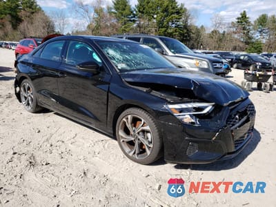 Czwarte zdjęcie samochodu z boku: 2023 AUDI A3 PREMIUM PLUS VIN:WAUHUDGY5PA103863 - miniatura