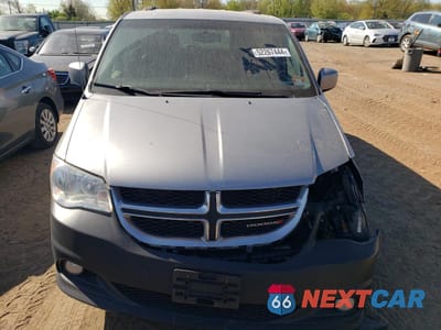 Piąte zdjęcie samochodu w środku: 2017 DODGE GRAND CARAVAN SXT VIN:2C4RDGCG2HR791341 - miniatura