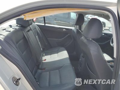 Zdjęcie 10 z 12 samochodu: 2011 VOLKSWAGEN JETTA SE VIN:3VWDX7AJ0BM346043 - miniatura