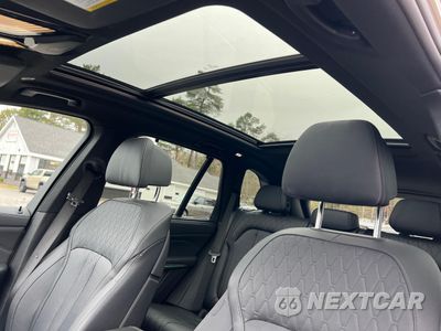 Zdjęcie 9 z 10 samochodu: 2019 BMW X5 XDRIVE50I VIN:5UXJU2C54KLN64861 - miniatura