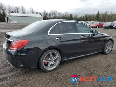 Trzecie zdjęcie samochodu z tyłu: 2018 MERCEDES-BENZ C 300 4MATIC VIN:55SWF4KB4JU257811 - miniatura
