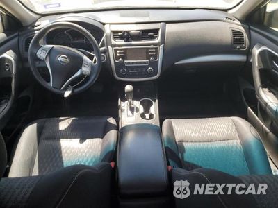 Zdjęcie 8 z 12 samochodu: 2016 NISSAN ALTIMA 2.5 VIN:1N4AL3AP7GN338975 - miniatura