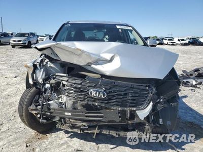 Piąte zdjęcie samochodu w środku: 2019 KIA SORENTO L VIN:5XYPG4A37KG530800 - miniatura