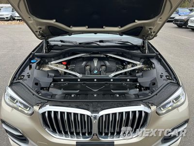 Zdjęcie 8 z 10 samochodu: 2019 BMW X5 XDRIVE50I VIN:5UXJU2C54KLN64861 - miniatura