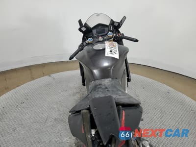 Zdjęcie 6 z 11 samochodu: 2019 APRILIA RSV4 1100 VIN:ZD4KEUA00KS000186 - miniatura