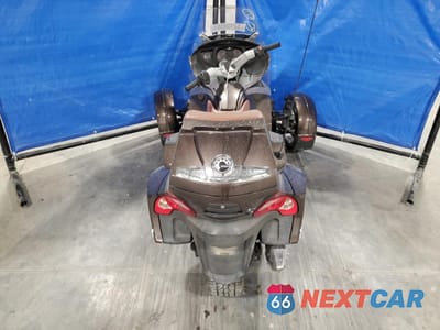 Zdjęcie 6 z 9 samochodu: 2012 CAN-AM SPYDER ROADSTER RT-LTD VIN:2BXJBRC19CV000927 - miniatura