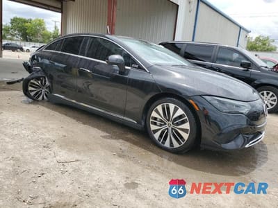 Czwarte zdjęcie samochodu z boku: 2023 MERCEDES-BENZ EQE SEDAN 350+ VIN:W1KEG2BB0PF021505 - miniatura