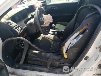 Zdjęcie 7 z 13 samochodu: 2017 HONDA ACCORD SPORT VIN:1HGCR2F67HA137759 - miniatura