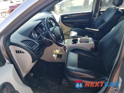 Zdjęcie 7 z 13 samochodu: 2017 DODGE GRAND CARAVAN SXT VIN:2C4RDGCG2HR791341 - miniatura