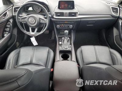 Zdjęcie 8 z 12 samochodu: 2018 MAZDA 3 TOURING VIN:3MZBN1V34JM260724 - miniatura