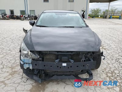 Piąte zdjęcie samochodu w środku: 2016 MAZDA 3 TOURING VIN:3MZBM1W75GM276220 - miniatura