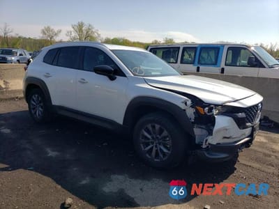Czwarte zdjęcie samochodu z boku: 2023 MAZDA CX-50 PREFERRED PLUS VIN:7MMVABCM5PN146288 - miniatura