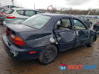 Trzecie zdjęcie samochodu z tyłu: 1998 MAZDA PROTEGE DX VIN:JM1BC1418W0234016 - miniatura