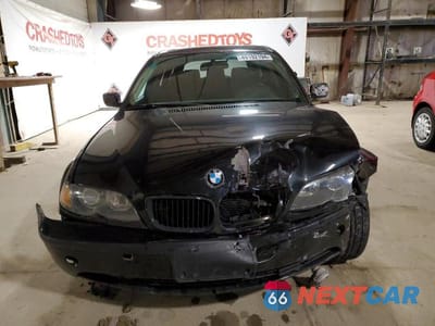 Piąte zdjęcie samochodu w środku: 2002 BMW 325 XIT VIN:WBAEP33422PF01354 - miniatura