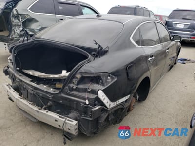 Trzecie zdjęcie samochodu z tyłu: 2015 INFINITI Q70L 5.6 VIN:JN1AY1PP3FM170086 - miniatura