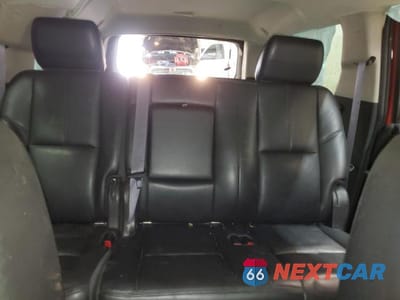 Zdjęcie 10 z 14 samochodu: 2014 CHEVROLET SUBURBAN K1500 LT VIN:1GNSKJE74ER221996 - miniatura