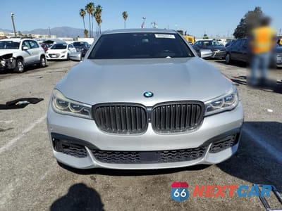 Piąte zdjęcie samochodu w środku: 2016 BMW 750 XI VIN:WBA7F2C54GG417202 - miniatura