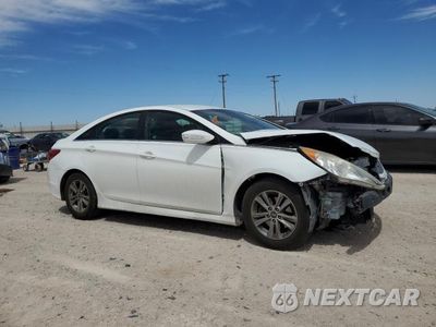 Czwarte zdjęcie samochodu z boku: 2014 HYUNDAI SONATA GLS VIN:5NPEB4ACXEH905694 - miniatura