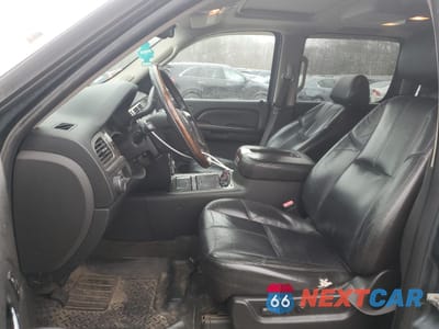 Zdjęcie 7 z 13 samochodu: 2007 GMC YUKON XL DENALI VIN:1GKFK66827J291078 - miniatura