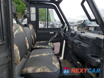 Piąte zdjęcie samochodu w środku: 2018 POLARIS RANGER XP 1000 EPS VIN:4XARRE992J8534753 - miniatura