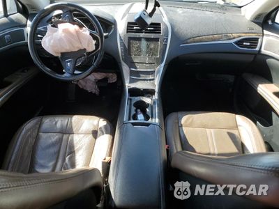 Zdjęcie 8 z 13 samochodu: 2016 LINCOLN MKZ VIN:3LN6L2GK2GR633528 - miniatura
