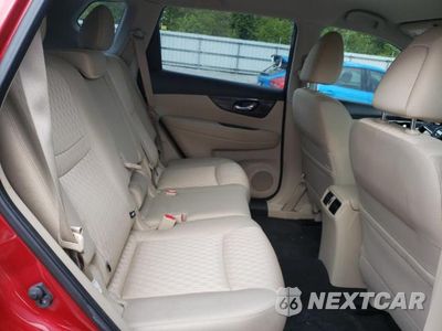 Zdjęcie 11 z 13 samochodu: 2017 NISSAN ROGUE S VIN:JN8AT2MT9HW400003 - miniatura