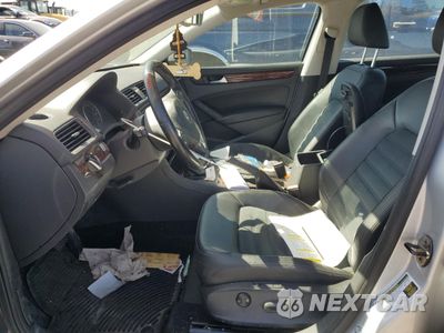 Zdjęcie 7 z 12 samochodu: 2013 VOLKSWAGEN PASSAT SEL VIN:1VWCN7A30DC074276 - miniatura
