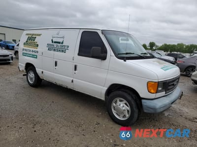 Czwarte zdjęcie samochodu z boku: 2004 FORD ECONOLINE E150 VAN VIN:1FTRE14W14HA68523 - miniatura