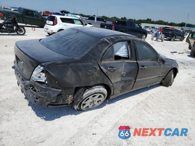 Trzecie zdjęcie samochodu z tyłu: 2002 MERCEDES-BENZ C 240 VIN:WDBRF61J32F222367 - miniatura