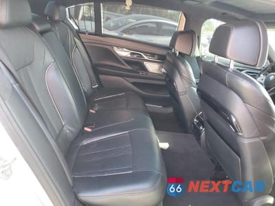 Zdjęcie 10 z 12 samochodu: 2016 BMW 750 XI VIN:WBA7F2C54GG417202 - miniatura