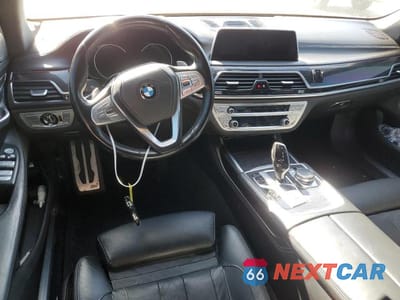 Zdjęcie 8 z 12 samochodu: 2016 BMW 750 XI VIN:WBA7F2C54GG417202 - miniatura