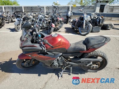 Trzecie zdjęcie samochodu z tyłu: 2011 YAMAHA FZ6 R VIN:JYARJ18E1BA007526 - miniatura