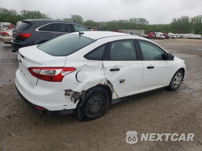Trzecie zdjęcie samochodu z tyłu: 2013 FORD FOCUS S VIN:1FADP3E29DL381642 - miniatura