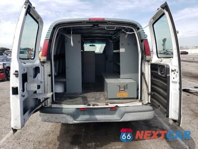 Zdjęcie 10 z 14 samochodu: 2001 CHEVROLET EXPRESS G2500 VIN:1GCFG25W911133317 - miniatura