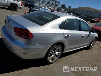 Trzecie zdjęcie samochodu z tyłu: 2013 VOLKSWAGEN PASSAT SEL VIN:1VWCN7A30DC074276 - miniatura