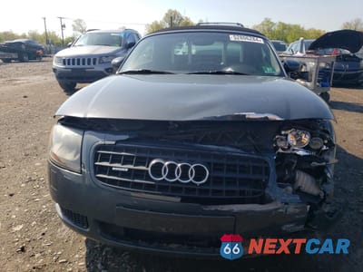 Piąte zdjęcie samochodu w środku: 2003 AUDI TT QUATTRO VIN:TRUUT28N531004313 - miniatura