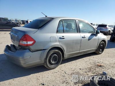 Trzecie zdjęcie samochodu z tyłu: 2010 NISSAN VERSA 1.8 S VIN:3N1BC1AP7AL369365 - miniatura