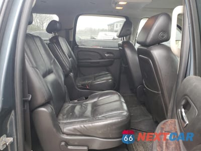 Zdjęcie 11 z 13 samochodu: 2007 GMC YUKON XL DENALI VIN:1GKFK66827J291078 - miniatura