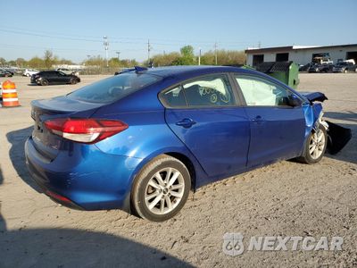 Trzecie zdjęcie samochodu z tyłu: 2017 KIA FORTE LX VIN:3KPFL4A70HE100638 - miniatura