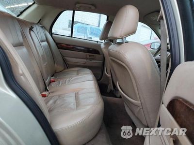 Zdjęcie 10 z 12 samochodu: 2004 MERCURY GRAND MARQUIS LS VIN:2MEFM75W14X694725 - miniatura