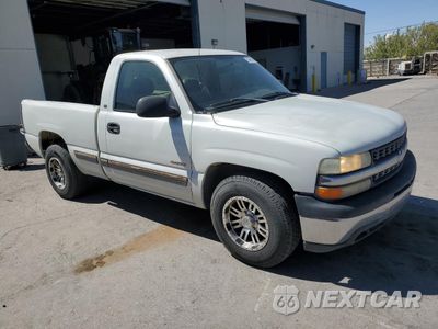 Czwarte zdjęcie samochodu z boku: 1999 CHEVROLET SILVERADO C1500 VIN:1GCEC14W2XZ164762 - miniatura