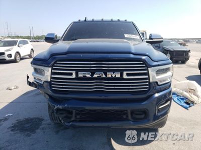 Piąte zdjęcie samochodu w środku: 2022 RAM 2500 LARAMIE VIN:3C6UR5FL9NG170275 - miniatura