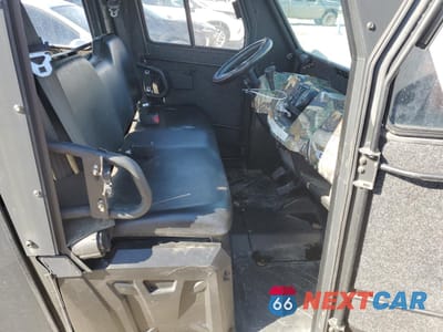 Piąte zdjęcie samochodu w środku: 2013 POLARIS RANGER 800 CREW EPS VIN:4XAWH7EA5D2706539 - miniatura